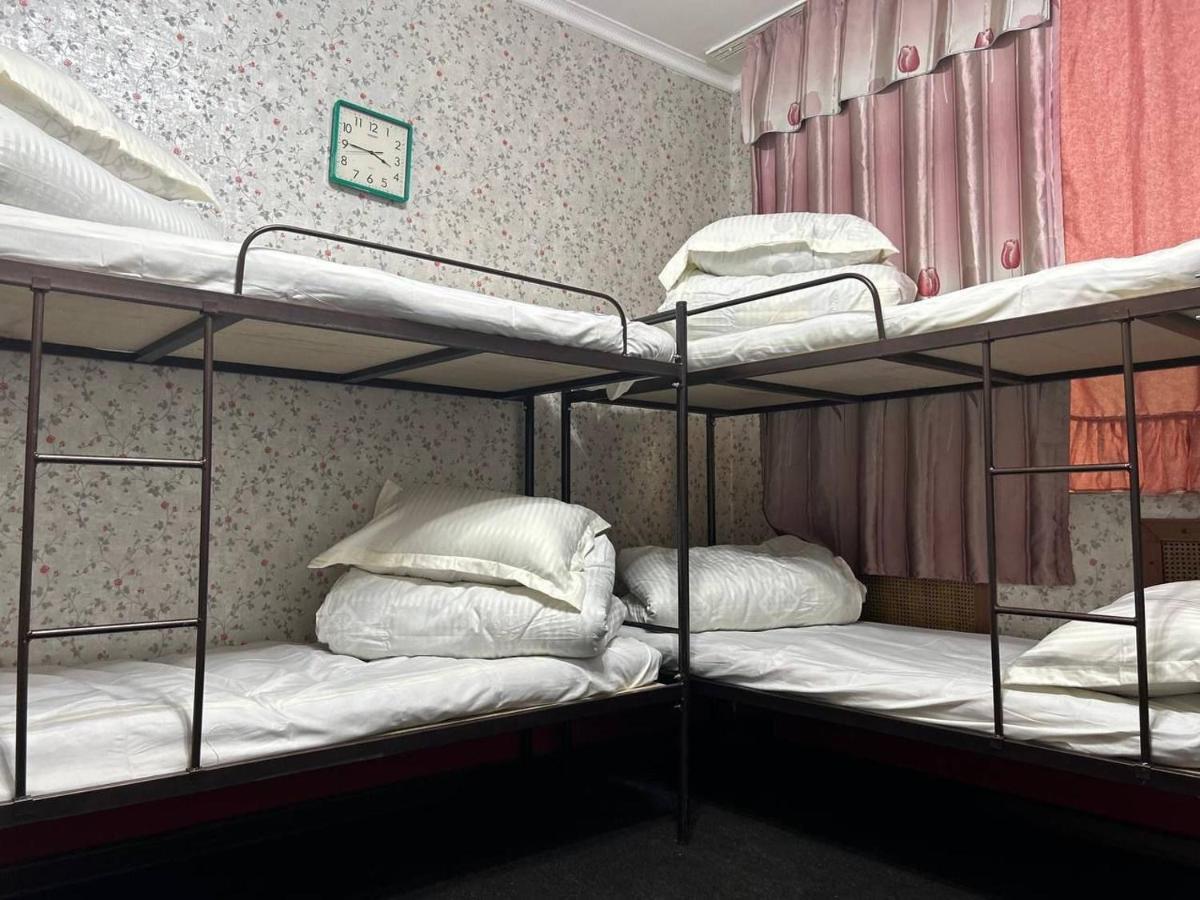 Star Hostel Alma-Ata Buitenkant foto